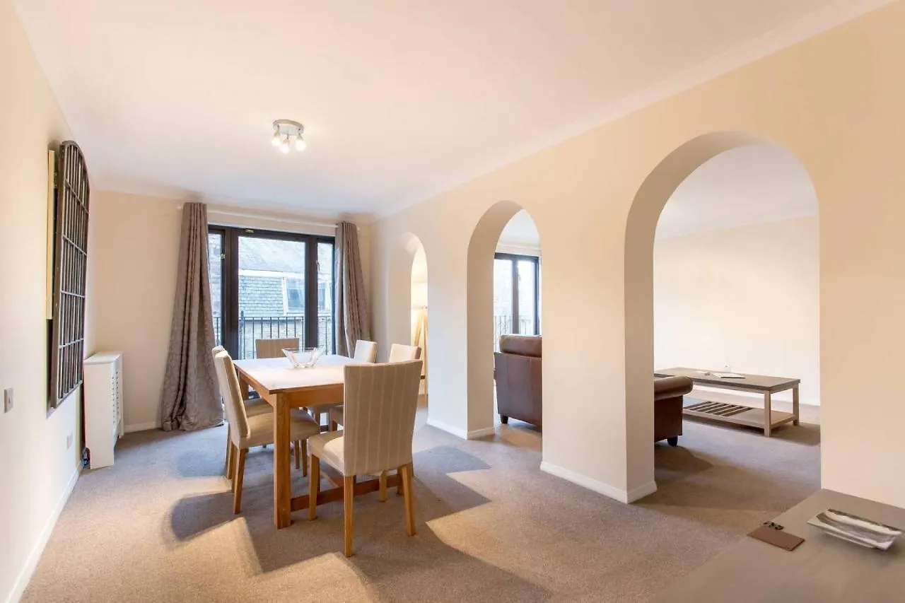 Joivy Stylish Apt Next To Dean Village With Free Parking Edinburgh