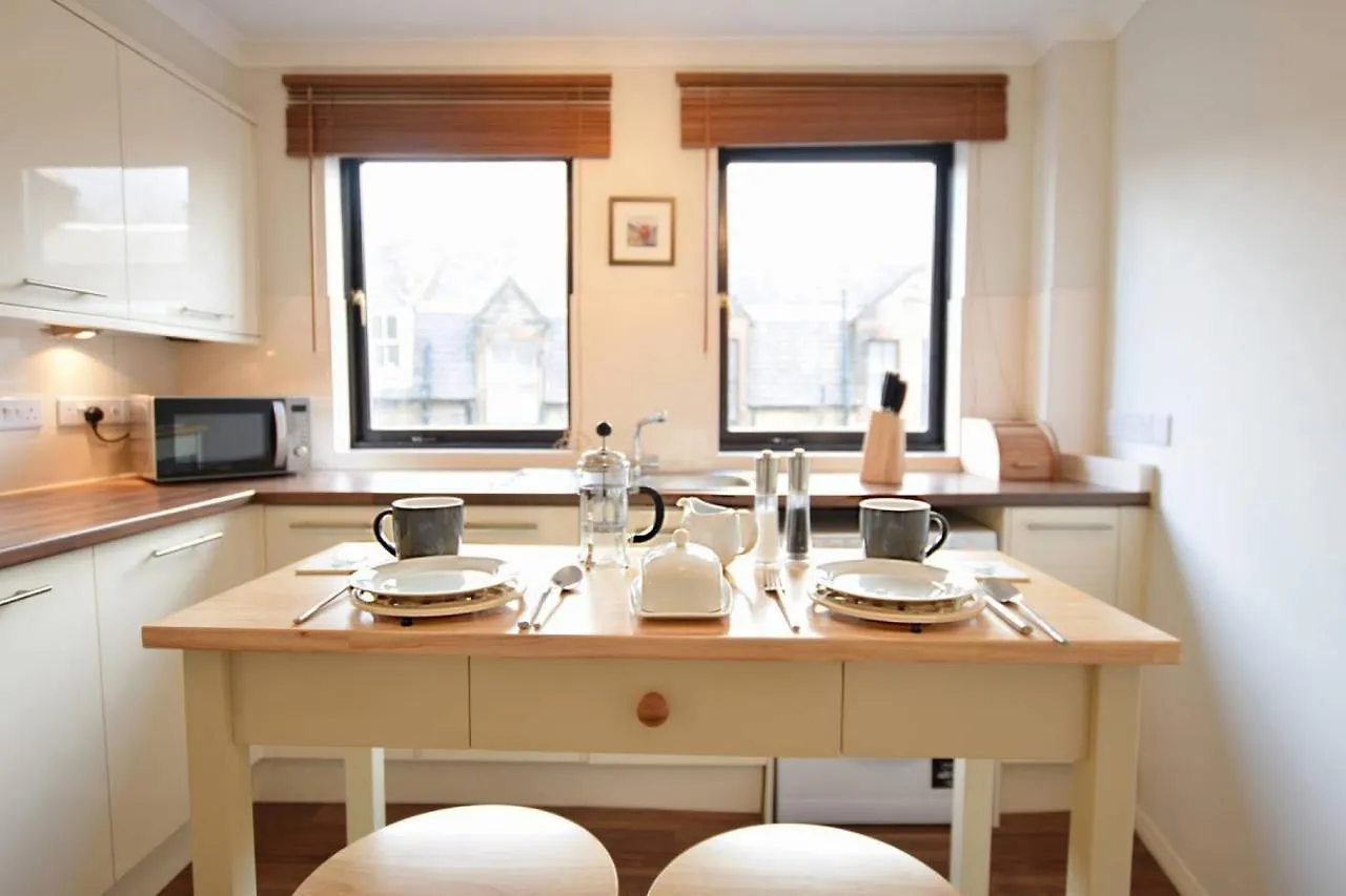 Joivy Stylish Apt Next To Dean Village With Free Parking Edinburgh