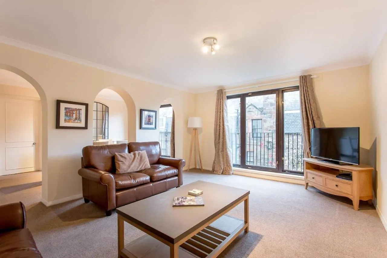Joivy Stylish Apt Next To Dean Village With Free Parking location